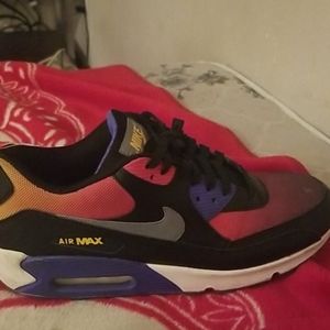 Selling nike air max colorway i